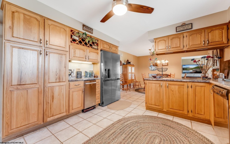 203 Foothills Lane, Morgantown, West Virginia 26508, 3 Bedrooms Bedrooms, 9 Rooms Rooms,2 BathroomsBathrooms,Single Family Detached,For Sale,Foothills,10161338