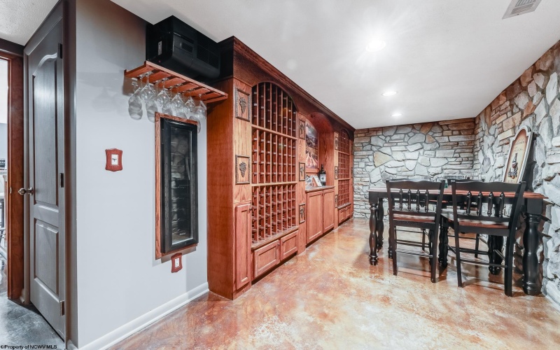 203 Foothills Lane, Morgantown, West Virginia 26508, 3 Bedrooms Bedrooms, 9 Rooms Rooms,2 BathroomsBathrooms,Single Family Detached,For Sale,Foothills,10161338