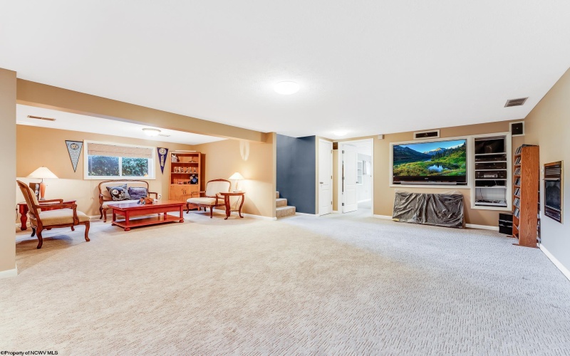 203 Foothills Lane, Morgantown, West Virginia 26508, 3 Bedrooms Bedrooms, 9 Rooms Rooms,2 BathroomsBathrooms,Single Family Detached,For Sale,Foothills,10161338