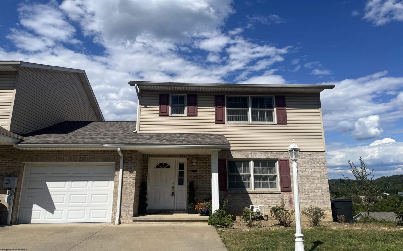 112 Donna Avenue, Morgantown, West Virginia 26505, 4 Bedrooms Bedrooms, 7 Rooms Rooms,3 BathroomsBathrooms,Single Family Attached,For Sale,Donna,10161342
