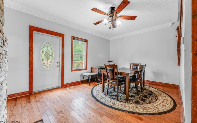 336 Gabbertville Road, Morgantown, West Virginia 26501, 2 Bedrooms Bedrooms, 6 Rooms Rooms,2 BathroomsBathrooms,Single Family Detached,For Sale,Gabbertville,10161364