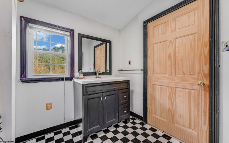 336 Gabbertville Road, Morgantown, West Virginia 26501, 2 Bedrooms Bedrooms, 6 Rooms Rooms,2 BathroomsBathrooms,Single Family Detached,For Sale,Gabbertville,10161364
