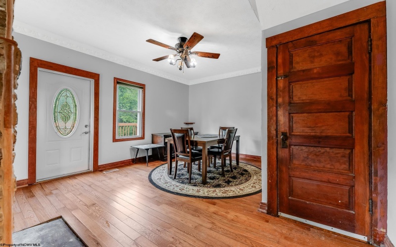 336 Gabbertville Road, Morgantown, West Virginia 26501, 2 Bedrooms Bedrooms, 6 Rooms Rooms,2 BathroomsBathrooms,Single Family Detached,For Sale,Gabbertville,10161364
