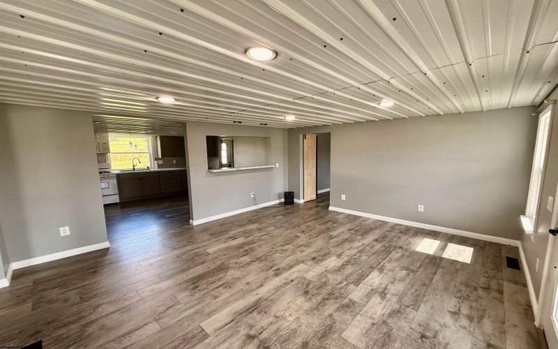 129 Darlynn Road, Philippi, West Virginia 26416, 2 Bedrooms Bedrooms, 6 Rooms Rooms,1 BathroomBathrooms,Single Family Detached,For Sale,Darlynn,10161345
