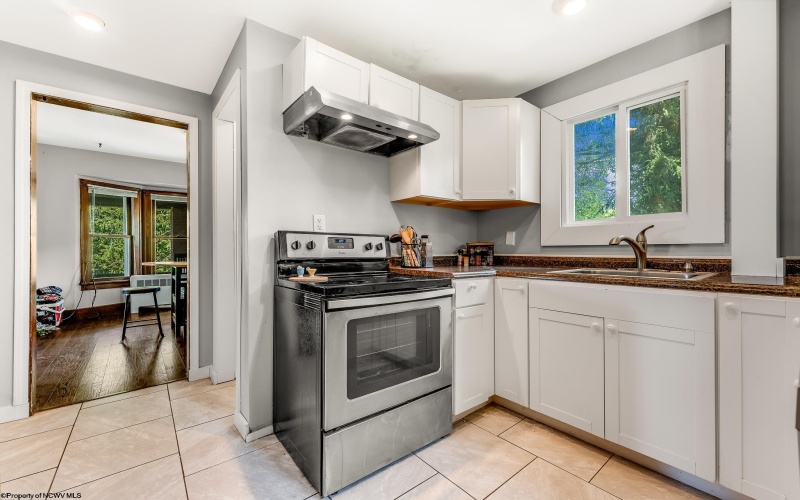 524 Pearl Avenue, Morgantown, West Virginia 26505, 3 Bedrooms Bedrooms, 7 Rooms Rooms,2 BathroomsBathrooms,Single Family Detached,For Sale,Pearl,10161348