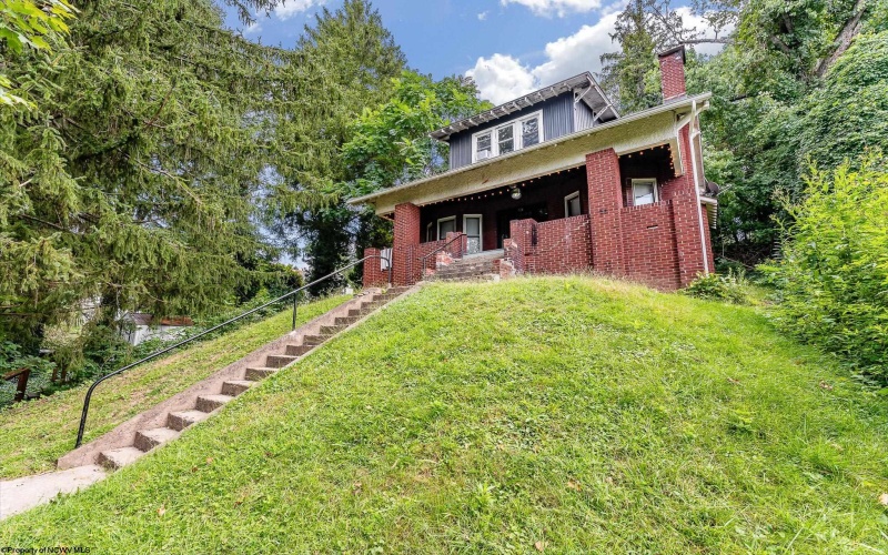 524 Pearl Avenue, Morgantown, West Virginia 26505, 3 Bedrooms Bedrooms, 7 Rooms Rooms,2 BathroomsBathrooms,Single Family Detached,For Sale,Pearl,10161348