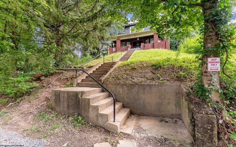 524 Pearl Avenue, Morgantown, West Virginia 26505, 3 Bedrooms Bedrooms, 7 Rooms Rooms,2 BathroomsBathrooms,Single Family Detached,For Sale,Pearl,10161348