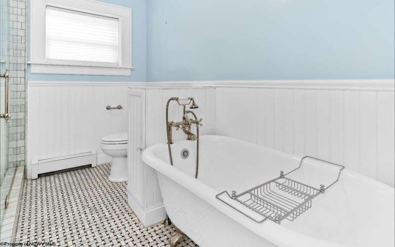 212 Euclid Avenue, Morgantown, West Virginia 26501, 3 Bedrooms Bedrooms, 7 Rooms Rooms,1 BathroomBathrooms,Single Family Detached,For Sale,Euclid,10161357