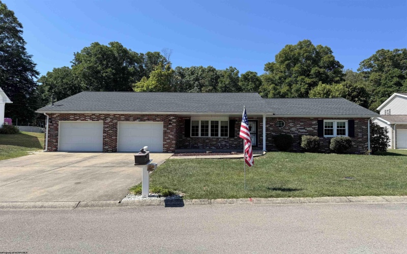 8 Franklin Court, Fairmont, West Virginia 26554-0000, 3 Bedrooms Bedrooms, 5 Rooms Rooms,2 BathroomsBathrooms,Single Family Detached,For Sale,Franklin,10161360