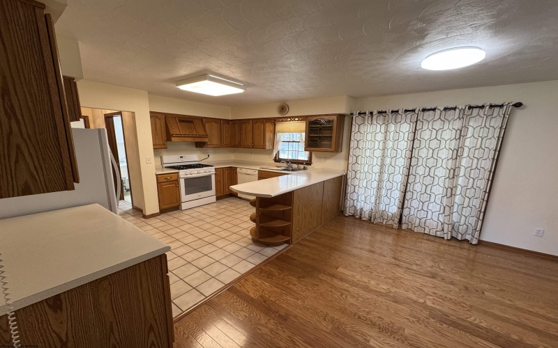 8 Franklin Court, Fairmont, West Virginia 26554-0000, 3 Bedrooms Bedrooms, 5 Rooms Rooms,2 BathroomsBathrooms,Single Family Detached,For Sale,Franklin,10161360