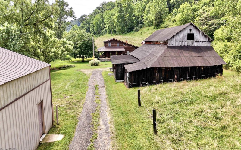135 Cedar Lane, West Union, West Virginia 26456, 3 Bedrooms Bedrooms, 8 Rooms Rooms,2 BathroomsBathrooms,Single Family Detached,For Sale,Cedar,10161359