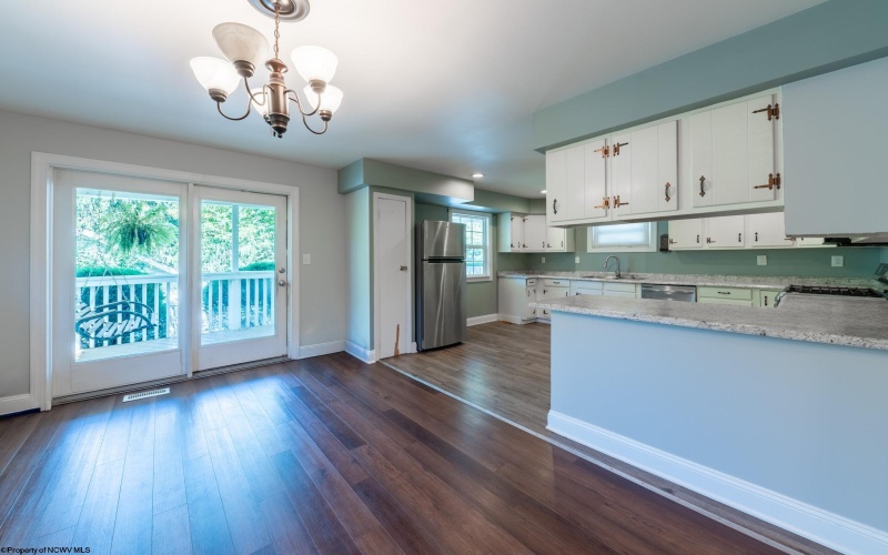 1477 Center Hill Avenue, Star City, West Virginia 26505, 3 Bedrooms Bedrooms, 7 Rooms Rooms,2 BathroomsBathrooms,Single Family Detached,For Sale,Center Hill,10161349