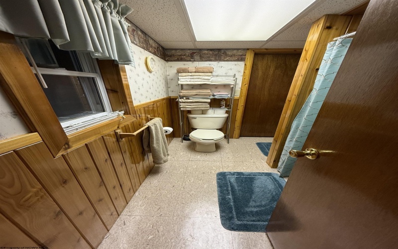 280 Mustang Alley, Huttonsville, West Virginia 26273, 5 Bedrooms Bedrooms, 23 Rooms Rooms,4 BathroomsBathrooms,Single Family Detached,For Sale,Mustang,10161370