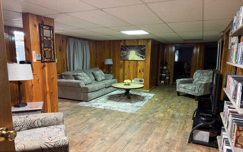 280 Mustang Alley, Huttonsville, West Virginia 26273, 5 Bedrooms Bedrooms, 23 Rooms Rooms,4 BathroomsBathrooms,Single Family Detached,For Sale,Mustang,10161370