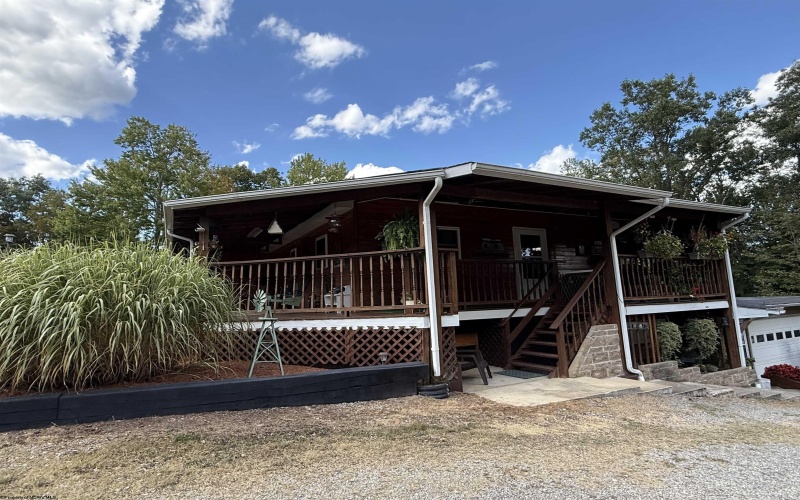 280 Mustang Alley, Huttonsville, West Virginia 26273, 5 Bedrooms Bedrooms, 23 Rooms Rooms,4 BathroomsBathrooms,Single Family Detached,For Sale,Mustang,10161370