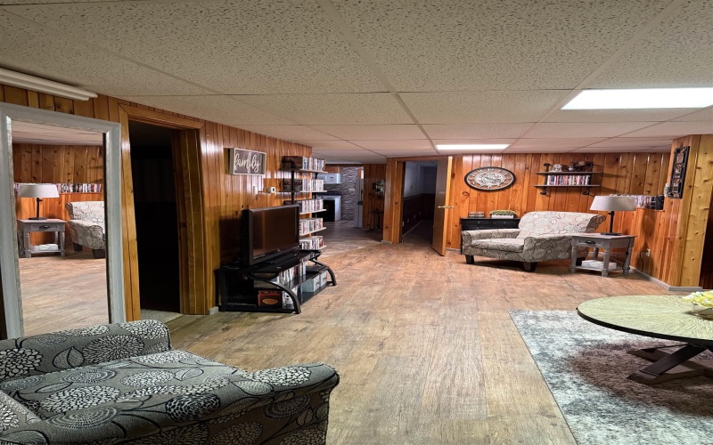 280 Mustang Alley, Huttonsville, West Virginia 26273, 5 Bedrooms Bedrooms, 23 Rooms Rooms,4 BathroomsBathrooms,Single Family Detached,For Sale,Mustang,10161370