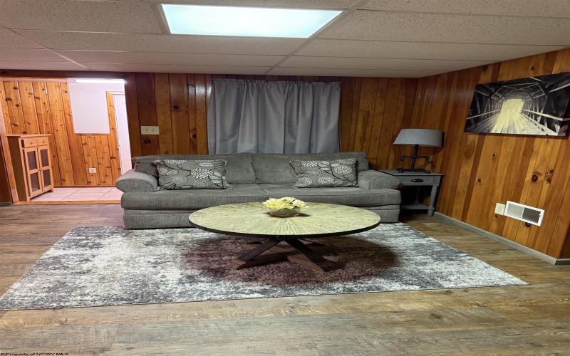 280 Mustang Alley, Huttonsville, West Virginia 26273, 5 Bedrooms Bedrooms, 23 Rooms Rooms,4 BathroomsBathrooms,Single Family Detached,For Sale,Mustang,10161370