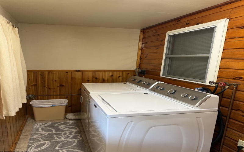 280 Mustang Alley, Huttonsville, West Virginia 26273, 5 Bedrooms Bedrooms, 23 Rooms Rooms,4 BathroomsBathrooms,Single Family Detached,For Sale,Mustang,10161370