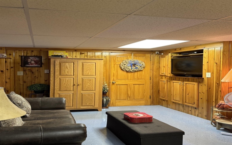 280 Mustang Alley, Huttonsville, West Virginia 26273, 5 Bedrooms Bedrooms, 23 Rooms Rooms,4 BathroomsBathrooms,Single Family Detached,For Sale,Mustang,10161370
