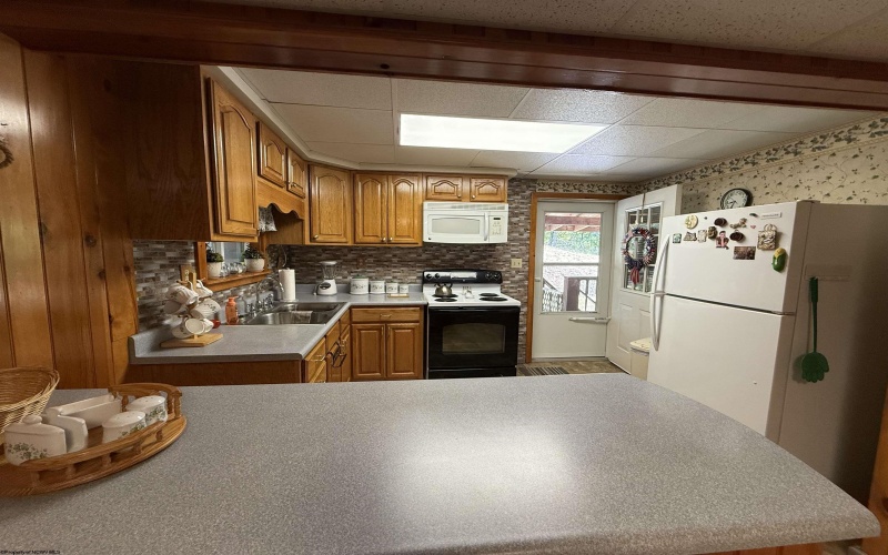 280 Mustang Alley, Huttonsville, West Virginia 26273, 5 Bedrooms Bedrooms, 23 Rooms Rooms,4 BathroomsBathrooms,Single Family Detached,For Sale,Mustang,10161370