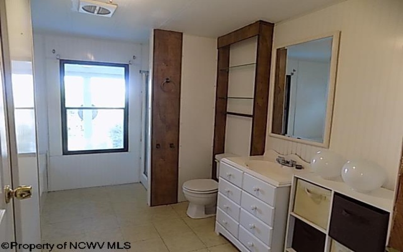 1076 Kingwood Pike, Morgantown, West Virginia 26508, 3 Bedrooms Bedrooms, 8 Rooms Rooms,2 BathroomsBathrooms,Single Family Detached,For Sale,Kingwood,10161367