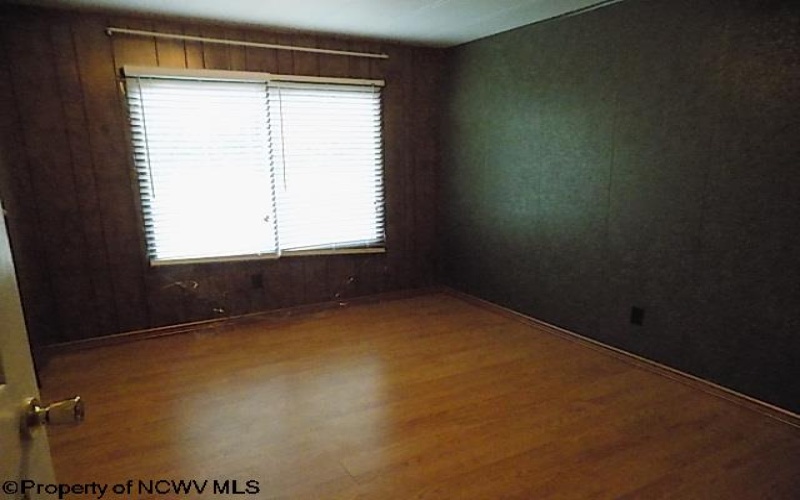 1076 Kingwood Pike, Morgantown, West Virginia 26508, 3 Bedrooms Bedrooms, 8 Rooms Rooms,2 BathroomsBathrooms,Single Family Detached,For Sale,Kingwood,10161367