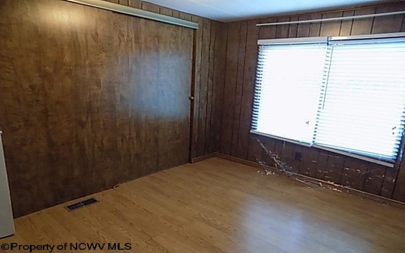 1076 Kingwood Pike, Morgantown, West Virginia 26508, 3 Bedrooms Bedrooms, 8 Rooms Rooms,2 BathroomsBathrooms,Single Family Detached,For Sale,Kingwood,10161367