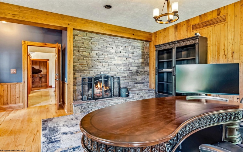 70 Pounds Hollow Road, Morgantown, West Virginia 26508, 4 Bedrooms Bedrooms, 12 Rooms Rooms,4 BathroomsBathrooms,Single Family Detached,For Sale,Pounds Hollow,10161396