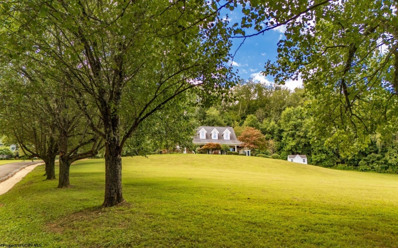 70 Pounds Hollow Road, Morgantown, West Virginia 26508, 4 Bedrooms Bedrooms, 12 Rooms Rooms,4 BathroomsBathrooms,Single Family Detached,For Sale,Pounds Hollow,10161396