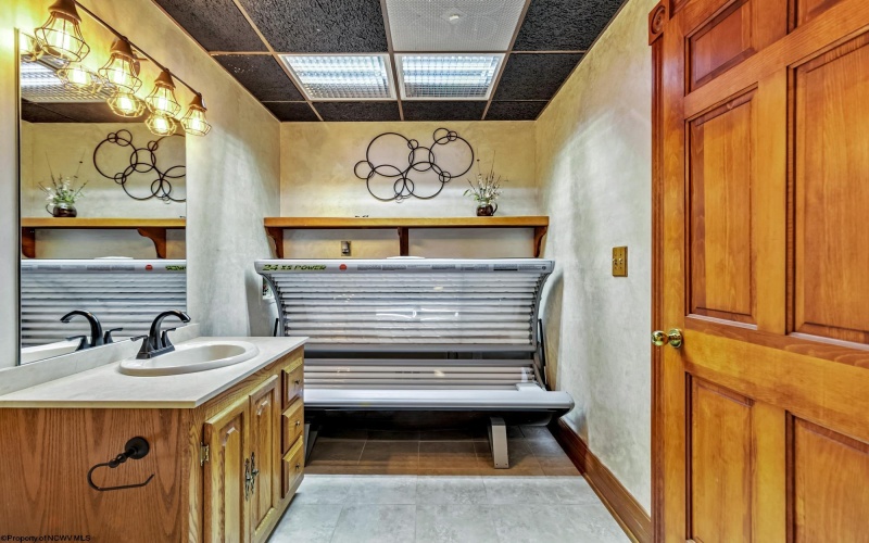 70 Pounds Hollow Road, Morgantown, West Virginia 26508, 4 Bedrooms Bedrooms, 12 Rooms Rooms,4 BathroomsBathrooms,Single Family Detached,For Sale,Pounds Hollow,10161396