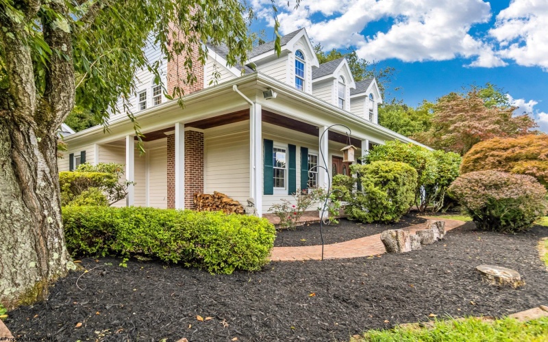 70 Pounds Hollow Road, Morgantown, West Virginia 26508, 4 Bedrooms Bedrooms, 12 Rooms Rooms,4 BathroomsBathrooms,Single Family Detached,For Sale,Pounds Hollow,10161396