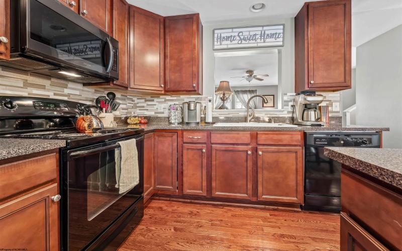 79 Tibbs Road, Morgantown, West Virginia 26508, 3 Bedrooms Bedrooms, 7 Rooms Rooms,2 BathroomsBathrooms,Single Family Attached,For Sale,Tibbs,10161395