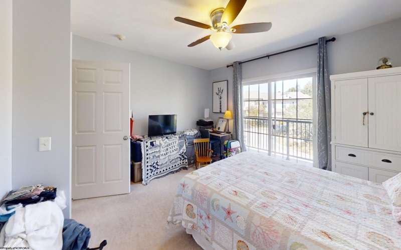 114 Barrington Court, Bridgeport, West Virginia 26330, 3 Bedrooms Bedrooms, 8 Rooms Rooms,2 BathroomsBathrooms,Single Family Attached,For Sale,Barrington,10161394