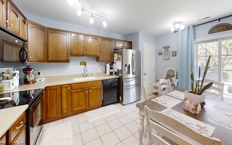 114 Barrington Court, Bridgeport, West Virginia 26330, 3 Bedrooms Bedrooms, 8 Rooms Rooms,2 BathroomsBathrooms,Single Family Attached,For Sale,Barrington,10161394