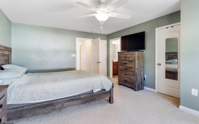129 Inlet Street, Morgantown, West Virginia 26508, 3 Bedrooms Bedrooms, 6 Rooms Rooms,2 BathroomsBathrooms,Single Family Attached,For Sale,Inlet,10161393