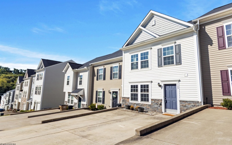 129 Inlet Street, Morgantown, West Virginia 26508, 3 Bedrooms Bedrooms, 6 Rooms Rooms,2 BathroomsBathrooms,Single Family Attached,For Sale,Inlet,10161393