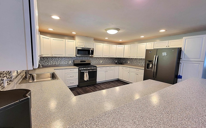 1643 Simmons Lane, Fairmont, West Virginia 26554, 4 Bedrooms Bedrooms, 10 Rooms Rooms,2 BathroomsBathrooms,Single Family Detached,For Sale,Simmons,10161391