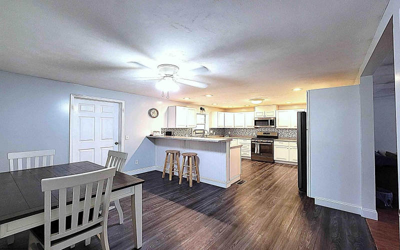 1643 Simmons Lane, Fairmont, West Virginia 26554, 4 Bedrooms Bedrooms, 10 Rooms Rooms,2 BathroomsBathrooms,Single Family Detached,For Sale,Simmons,10161391