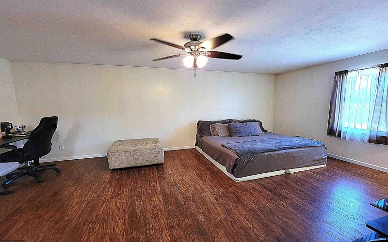 1643 Simmons Lane, Fairmont, West Virginia 26554, 4 Bedrooms Bedrooms, 10 Rooms Rooms,2 BathroomsBathrooms,Single Family Detached,For Sale,Simmons,10161391