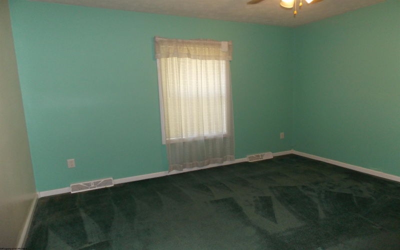 127 Columbus Avenue, Westover, West Virginia 26501, 3 Bedrooms Bedrooms, 7 Rooms Rooms,2 BathroomsBathrooms,Single Family Detached,For Sale,Columbus,10161373