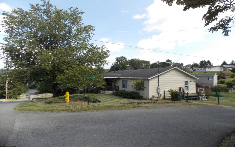 127 Columbus Avenue, Westover, West Virginia 26501, 3 Bedrooms Bedrooms, 7 Rooms Rooms,2 BathroomsBathrooms,Single Family Detached,For Sale,Columbus,10161373
