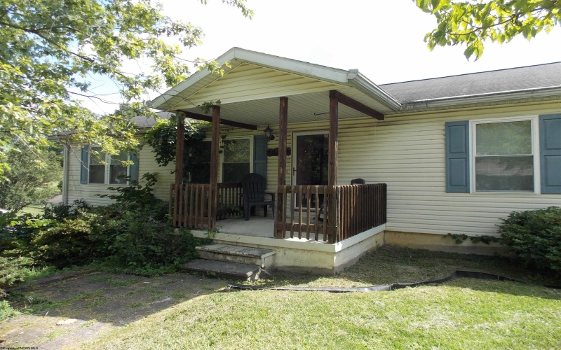 127 Columbus Avenue, Westover, West Virginia 26501, 3 Bedrooms Bedrooms, 7 Rooms Rooms,2 BathroomsBathrooms,Single Family Detached,For Sale,Columbus,10161373
