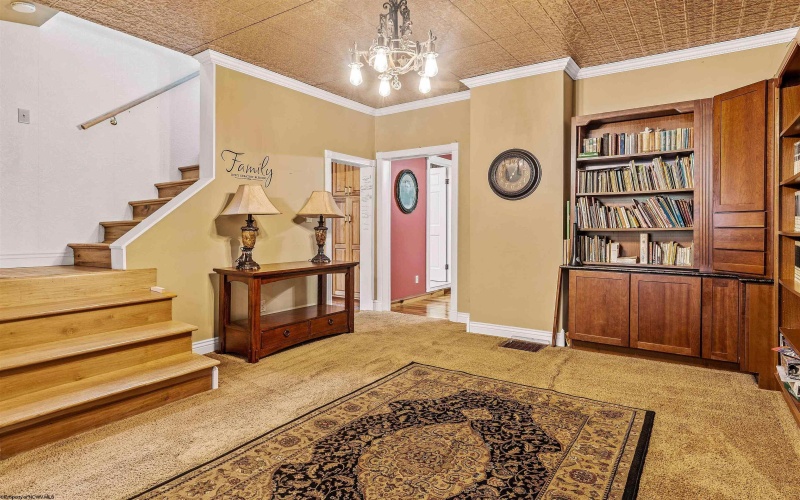 8 Drake Road, Morgantown, West Virginia 26501, 2 Bedrooms Bedrooms, 9 Rooms Rooms,1 BathroomBathrooms,Single Family Detached,For Sale,Drake,10161374