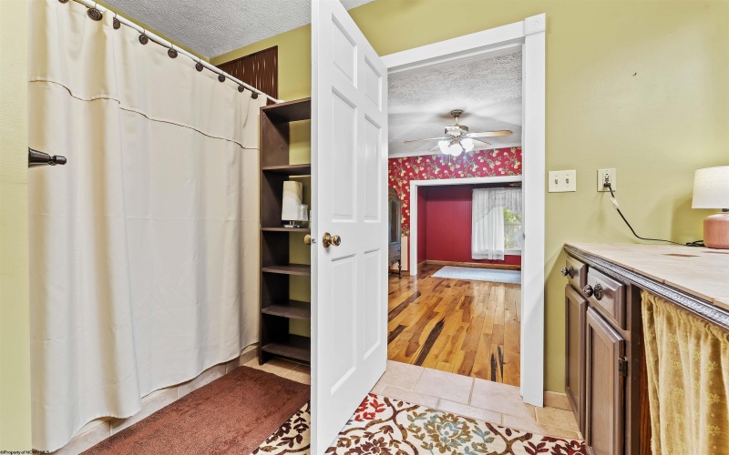 8 Drake Road, Morgantown, West Virginia 26501, 2 Bedrooms Bedrooms, 9 Rooms Rooms,1 BathroomBathrooms,Single Family Detached,For Sale,Drake,10161374