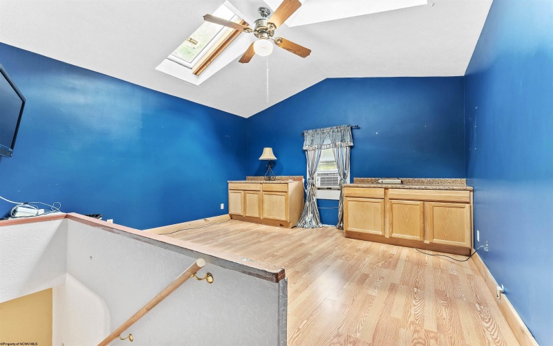 8 Drake Road, Morgantown, West Virginia 26501, 2 Bedrooms Bedrooms, 9 Rooms Rooms,1 BathroomBathrooms,Single Family Detached,For Sale,Drake,10161374