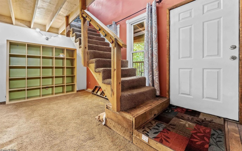 8 Drake Road, Morgantown, West Virginia 26501, 2 Bedrooms Bedrooms, 9 Rooms Rooms,1 BathroomBathrooms,Single Family Detached,For Sale,Drake,10161374
