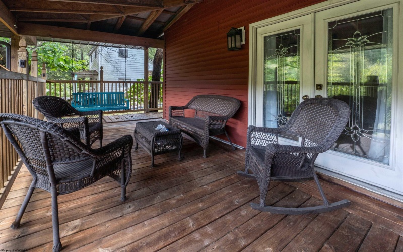 8 Drake Road, Morgantown, West Virginia 26501, 2 Bedrooms Bedrooms, 9 Rooms Rooms,1 BathroomBathrooms,Single Family Detached,For Sale,Drake,10161374