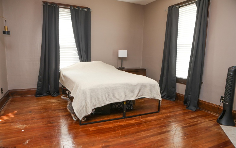 305 Saint Clair Street, Clarksburg, West Virginia 26301, 3 Bedrooms Bedrooms, 7 Rooms Rooms,2 BathroomsBathrooms,Single Family Detached,For Sale,Saint Clair,10161372