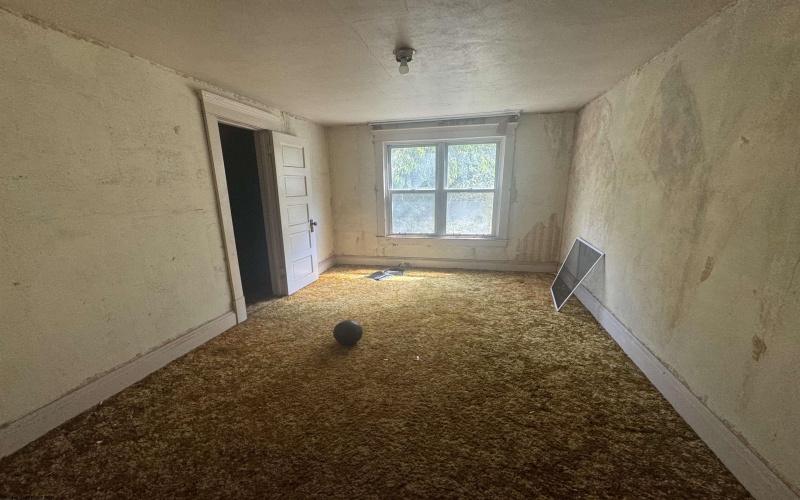 201 Buena Vista Avenue, Clarksburg, West Virginia 26301, 3 Bedrooms Bedrooms, 6 Rooms Rooms,1 BathroomBathrooms,Single Family Detached,For Sale,Buena Vista,10161389
