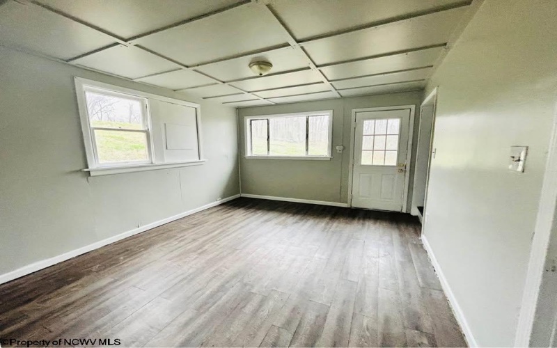 317 Quarry Avenue, Fairmont, West Virginia 26554, 4 Bedrooms Bedrooms, 7 Rooms Rooms,1 BathroomBathrooms,Single Family Detached,For Sale,Quarry,10161382